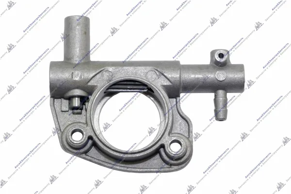 Маслонасос подходит для бензопилы Olej-Mac 937/941